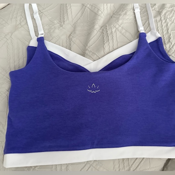Women’s beyond yoga sports bra - Picture 2 of 2